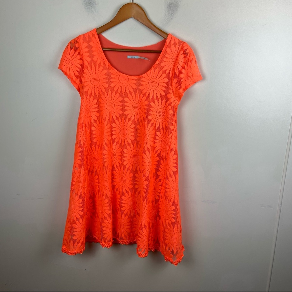 Kimchi Blue UO Neon Orange Daisy Floral Crochet Babydoll Mini Dress Small